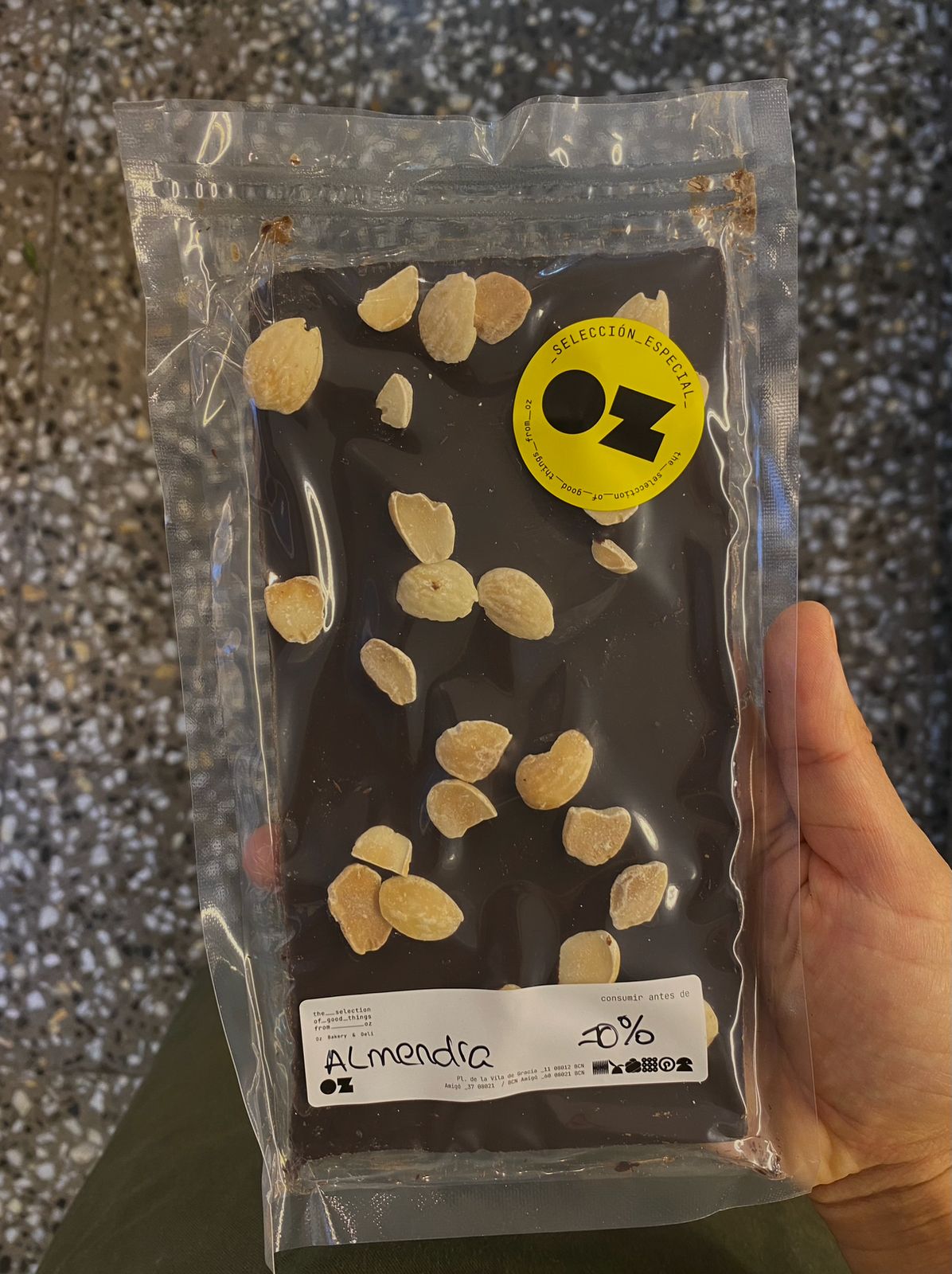 Tableta de chocolate negro Oz Almendra