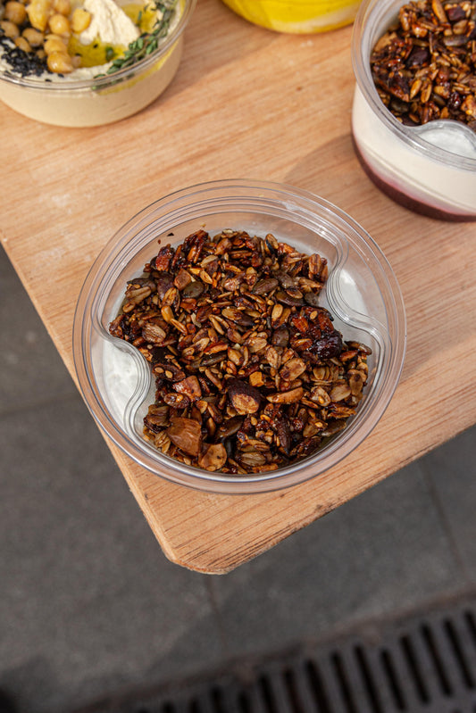 Granola con yogur y miel