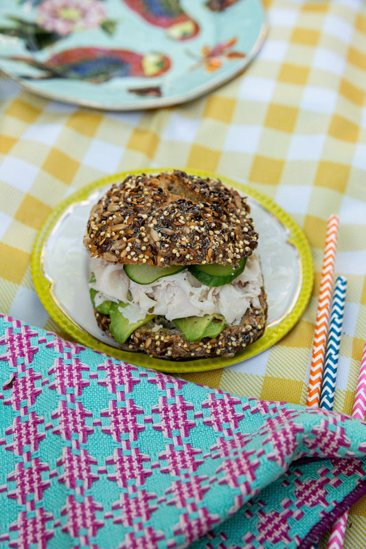 Panet aguacate, pavo y verduras