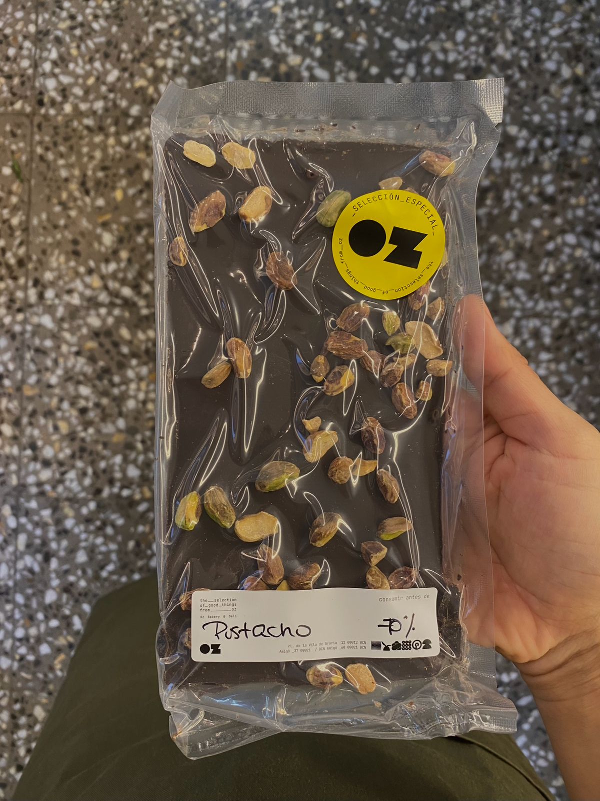 Tableta de chocolate negro Oz Pistacho